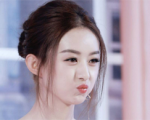 赵丽颖活成了自己最舒适的样子，怎么就和时尚绝缘了？