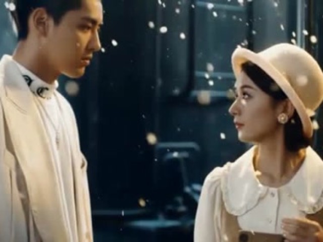 吴亦凡赵丽颖跨年演唱会首唱《想你》,太般配