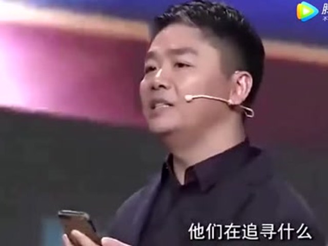 京东老板刘强东回农村老家,这才叫有钱人!