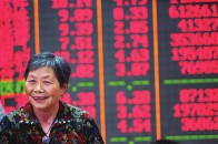 午评:沪指大涨0.64% 再创两年创新高