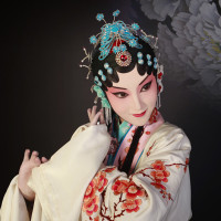 超好听!薛之谦《勇敢一点》现场版 谦谦的歌声