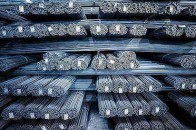美国挥舞贸易大棒 欲对进口钢铝征重税