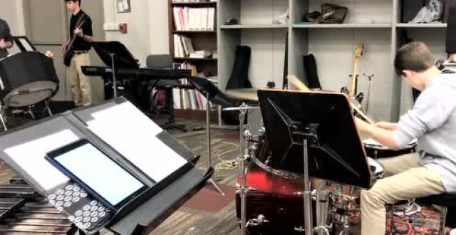 美国高中音乐课有多燃!感受下!