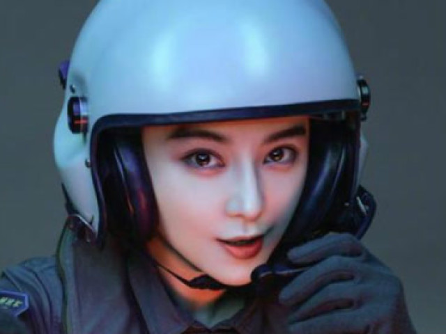 范冰冰弟弟范丞丞弹钢琴 秀超级尴尬的英文fre