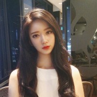 杨幂抹胸长裙仙气飘飘,幂爸赞春的感觉