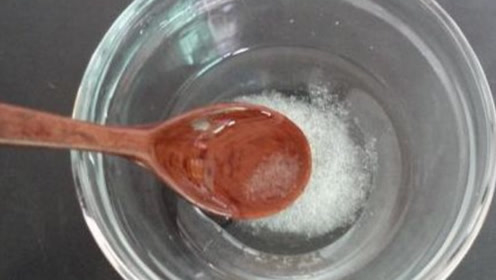 牙膏加白醋混合在一起,简直就是万能的,学会能