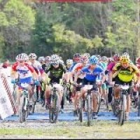 悠然白云原创广场舞 花桥流水 编舞 白云鬼步舞