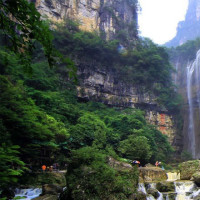 二人传演员梁红拿手歌曲《情人迷》,就是这个