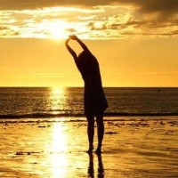 《雀圣2自摸天后》应采儿饰演雀圣徒弟和对手