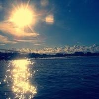 李圣杰看周杰伦演唱会,被发现后让他唱歌,李圣