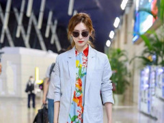 江疏影美爆了!不穿高跟鞋美上天,网友:裙子又要