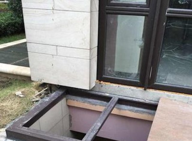 疑似三星Galaxy Note9的钢化膜曝光