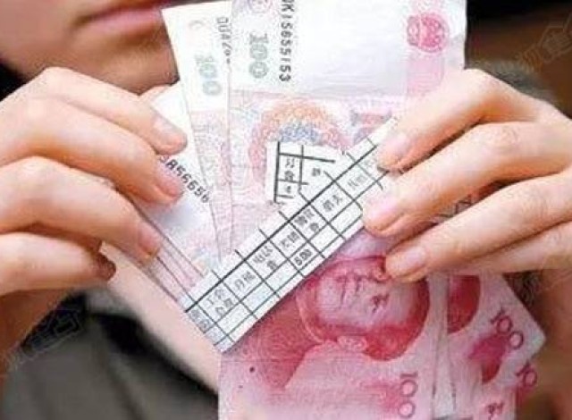 疑似三星Galaxy Note9的钢化膜曝光