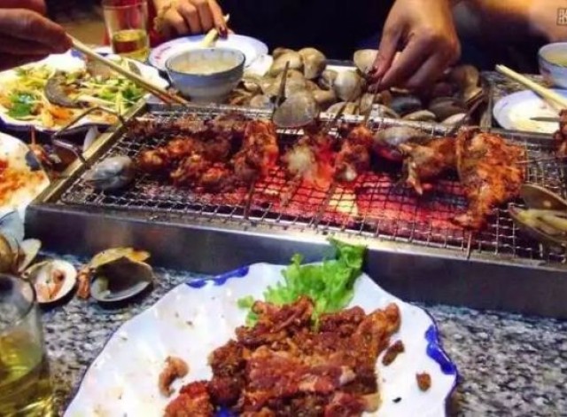 疑似三星Galaxy Note9的钢化膜曝光