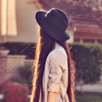 女大学生去妇产科看病,不料进来个男医生,女孩