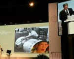 美国诺贝尔奖得主演讲投影惊现“臣妾做不到”