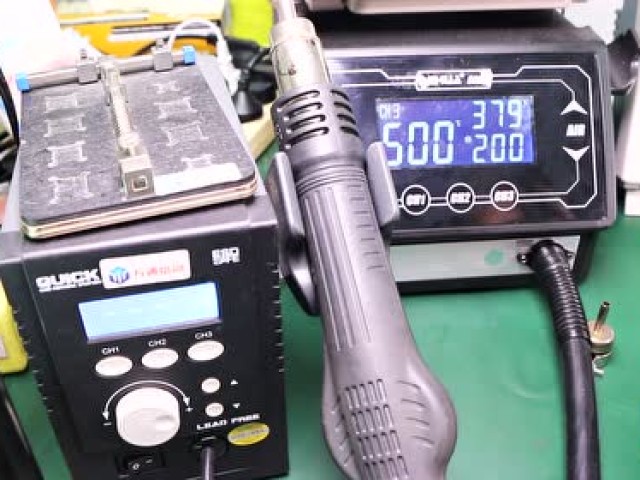 苹果6P竖条花屏故障检修案例教程