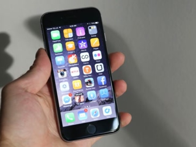 小米8SE对上荣耀Play,这速度差距我看得我神