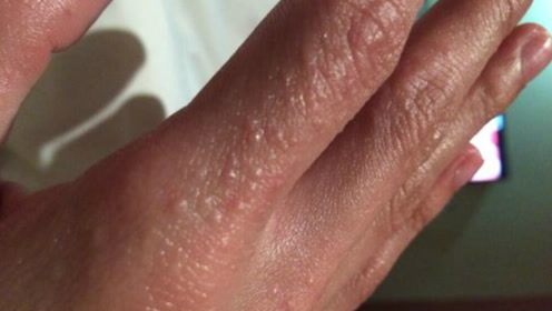 夏天手表戴几天表链就很脏,教你快速清洗,跟新