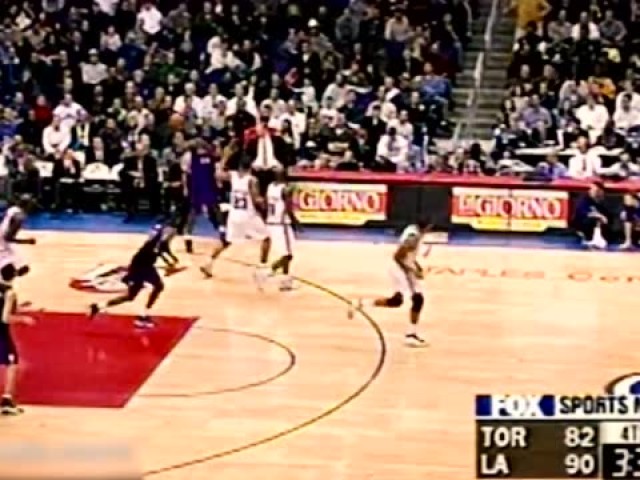 体育早报：詹姆斯未来4年能否带队夺冠？赔率偏向湖人无冠