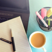 工厂发年终奖,老板偷偷给管理红包,工人什么都