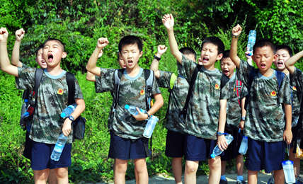 2015成都夏令营-8天军旅历奇体验营