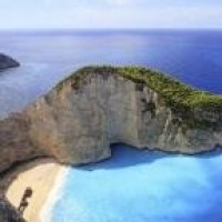 这辆本田高速猖獗逆行,监控拍下作死的画面!