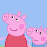 小猪佩奇第四季:佩奇乔治一起在床上蹦蹦跳跳