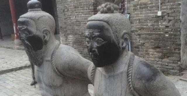 秦桧夫人跪像被摸黑图片