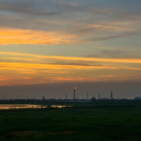 花季少女前来看病,老中医见色起意,幸得小伙英