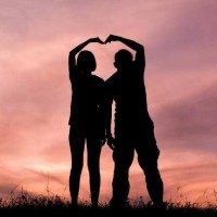 26岁帅哥惨遭24位美女灭灯,不料下一幕剧情大