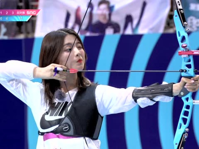 怕是黑粉吧!杨超越射箭被粉丝要求闭眼 美娜跳