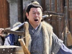 小伊伊深夜开播遭刘一手调戏,牌牌琦不管不顾