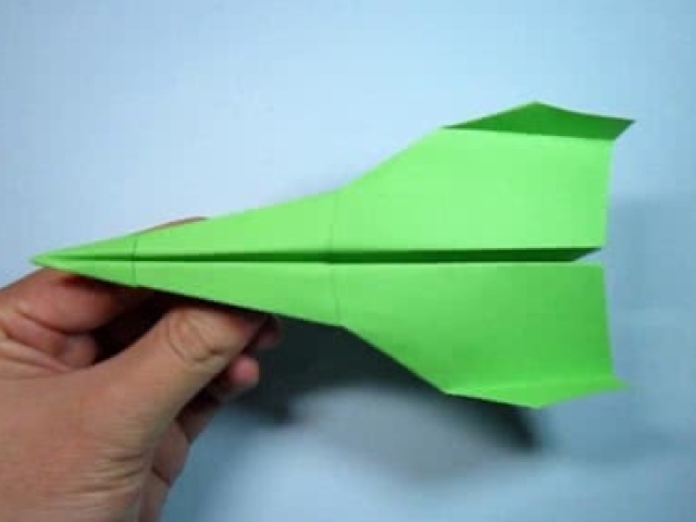 手工折纸,飞得远的纸飞机折法,步骤简单一学就会