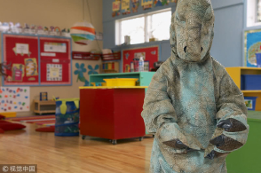 ѧУ��֯������ֲ���������һ�ҳ����Ĺ��ߣ�����Ц�磺��Ӯ��