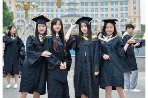 ѧ������ȫ�����гɹ���ͬѧ��ʽ���������Ӧ������Ц����