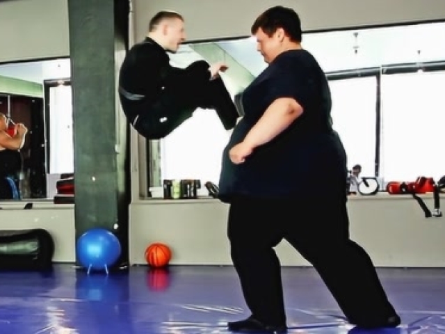 胖子和瘦子打架,会是什么样画面?真正的