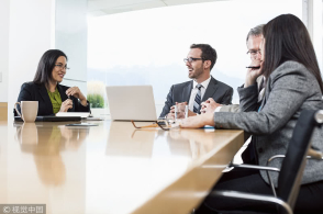 Ӧ��˫��һ����ҵ����н10��15��Ĺ�����ѡ�������ǿ��У�