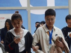 网友集体模仿!