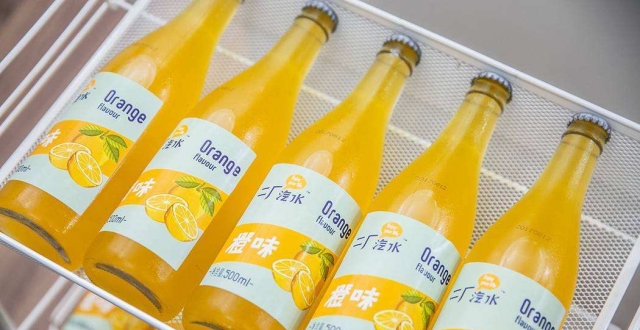 00后几乎没喝过的4种汽水,北冰洋上榜,图4是90后的最爱