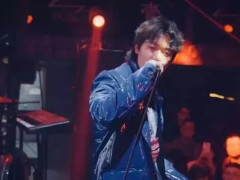 新说唱福克斯称不混饭圈,遇到站姐拍照会砸掉相机,蜜汁优越感?