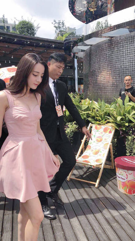迪丽热巴生图合集,这个新疆女孩当成貌美,颜值满分!