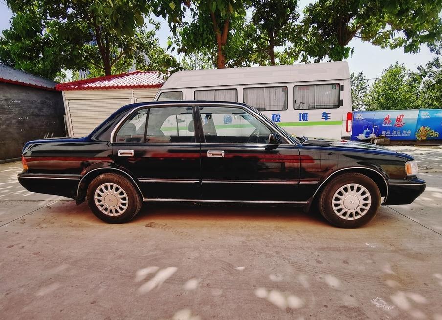 90年代值60万的老车,跑42万公里无大修,上主驾就想带手套