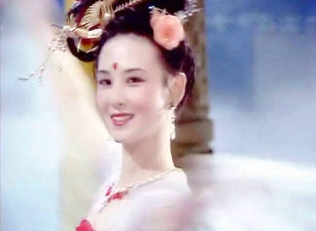 最经典嫦娥邱佩宁,她的古装让你见识什么才叫真正的仙
