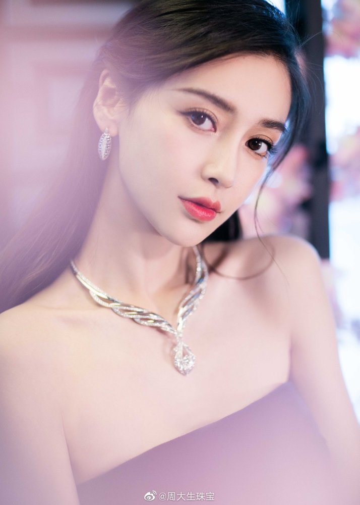 请明星代言人是珠宝品牌们的实力标配