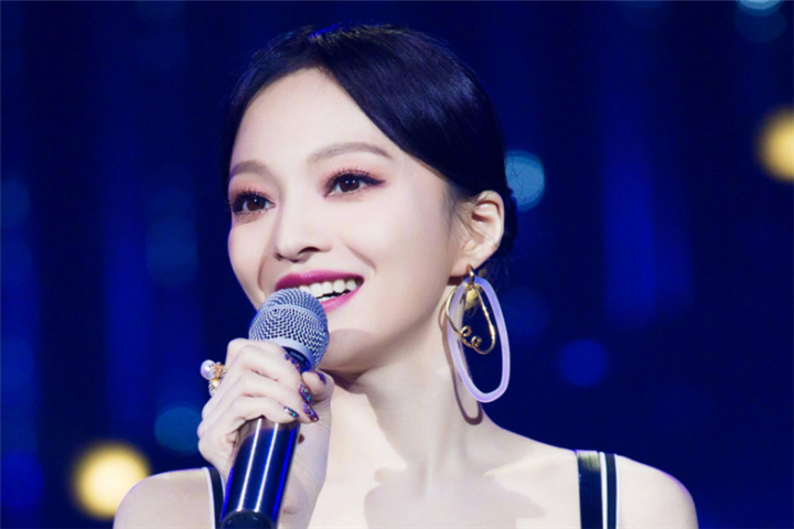 曾抢张韶涵经纪人,被韩红打脸,欲和谢娜订娃娃亲遭无视?