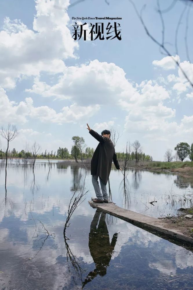 小时候印象特别深,六一儿童节,学校会动员孩子都穿上民族服装.
