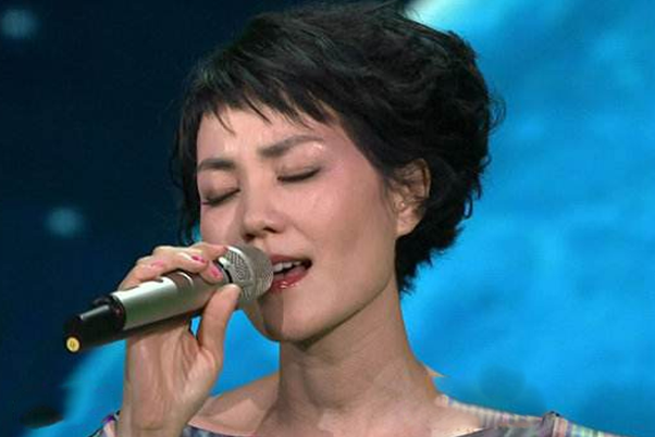 香港女歌手唱功排行,陈慧娴第2,王菲屈居末位