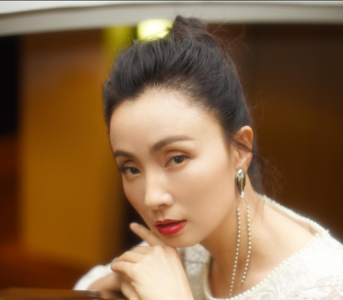 年轻时候陶虹有多美?徐峥第一次见她红了脸,而姜文是这样夸她的