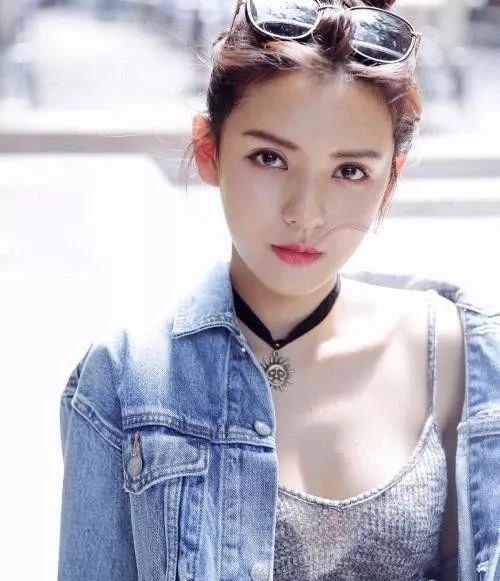 王思聪最美前任张予曦分手!到底还要不要相信爱情了?
